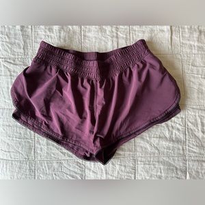 Lululemon Seek the Heat II Shorts 2.5” - purple (Size 6)